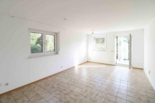 Wohnzimmer EG (1) - 7 Zimmer Einfamilienhaus zum Kaufen in München