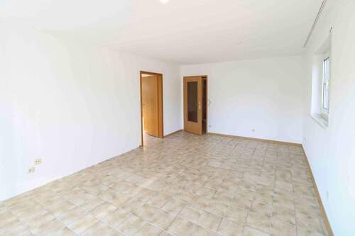 Wohnzimmer EG (2) - 7 Zimmer Einfamilienhaus in München