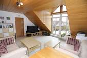 Wohnbereich mit Ausgang auf die Dachterrasse - 4 Zimmer Etagenwohnung in Gifhorn