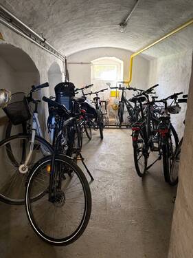 Fahrradraum im Keller.jpeg - 