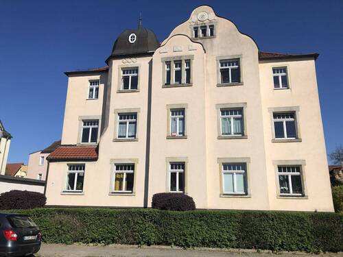 Hau,s straßenseitig.jpg - Gepflegte 3-Zimmer-Eigentumswohnung zur Selbstnutzung – ideal für Paare und Familien in ruhiger Lage mit Balkon und perfekter Anbindung!