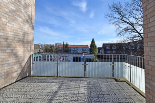 Sonniger Balkon - 3 Zimmer Etagenwohnung in Reinbek / Neuschönningstedt