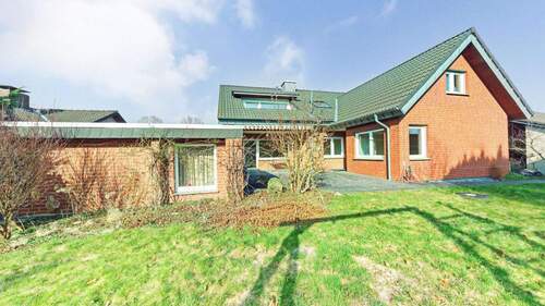 Außen - Gartenansicht - 9 Zimmer Einfamilienhaus in Detmold