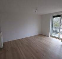 * Frisch renovierte Wohnung mit Balkon in saniertem Wohnhaus in grüner Ruhiglage - Röblingen am See * - Seegebiet Mansfelder Land