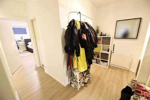 Flur - 3 Zimmer Etagenwohnung zum Kaufen in Bad Salzuflen