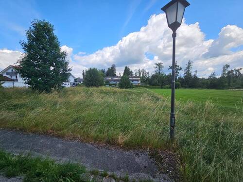 Ansicht Wolfbaurweg.jpg - Grundstück mit genehmigtem Vorbescheid für Doppelhaushälfte