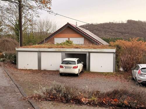 Garagenhof - Mehrfamilienhaus, Wohnhaus mit 371,00 m&sup2; in Windeck zum Kaufen