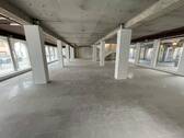 Gewerbeeinheit Erdgeschoss - 2 Zimmer Mehrfamilienhaus, Wohnhaus in Kulmbach