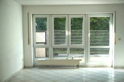 Wohnzimmer - 6 Zimmer Doppelhaushälfte zum Kaufen in Schorndorf