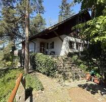 Wohnhaus in idyllischer Lage mit Carport und zwei Schuppen - Kaufpreis VB - Walderbach