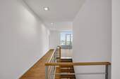 Wohnebene mit Treppe - 