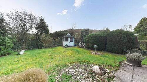 uneinsehbarer Garten - 4 Zimmer Einfamilienhaus zum Kaufen in Petersberg