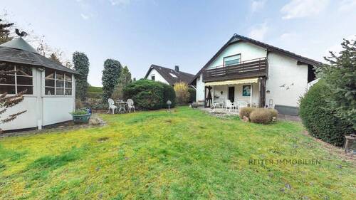 Garten mit Gartenhaus - 4 Zimmer Einfamilienhaus in Petersberg