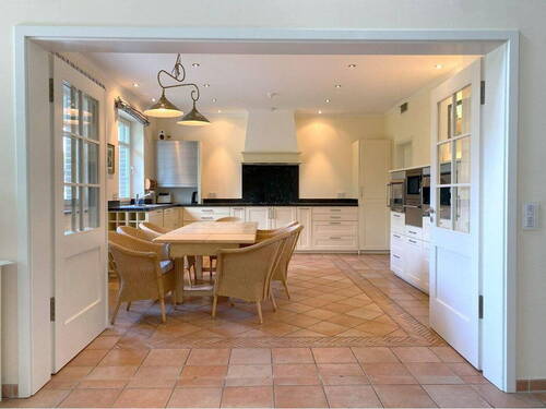 Wohnküche mit offener Falttür - 