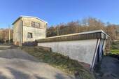 Garage und Nebengelass. - 