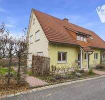 Großzügige Doppelhaushälfte in stadtnaher Lage - Ruhiges Wohnen mit traumhaftem Weitblick - Coburg