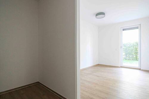 Schlafzimmer mit Ankleidebereich - 