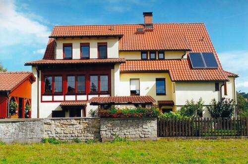 Wohnhausansicht - Anspruchsvolles 1-2-Familienwohnhaus in Rohr