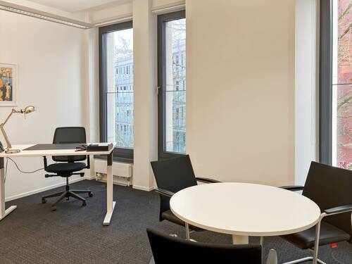 Regus_HAMBURG, Altona _Germany_Centre 4902_Office - Büro mit 60,00 m&sup2; in Hamburg zur Miete