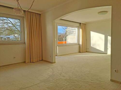 Wohnzimmer - Etagenwohnung mit 79,00 m&sup2; in Essen zum Kaufen