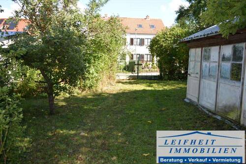 rückseitige Zufahrt - 