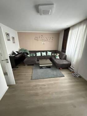 Bild 1 - Einfamilienhaus - 1.600,00&nbsp;EUR Kaltmiete, ca.&nbsp; 160,00&nbsp;m&sup2;&nbsp;Wohnfl&auml;che