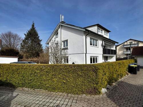 Außenansicht Südwestseite - 1 Zimmer Mehrfamilienhaus, Wohnhaus zum Kaufen in Isny