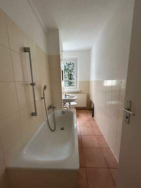 Helles Badezimmer - 2 Zimmer Etagenwohnung in Zittau