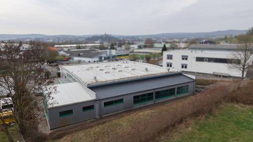 Rückansich - Halle in Montabaur zum Kaufen