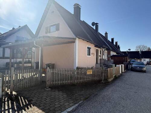 Hausansicht - 2 Zimmer Reihenendhaus in Penzberg