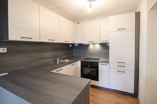 Einbauküche - 2 Zimmer Etagenwohnung zum Kaufen in Leverkusen