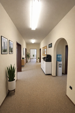 Flur_virtuell möbliert - Büro mit 14,00 m&sup2; in Ainring zur Miete