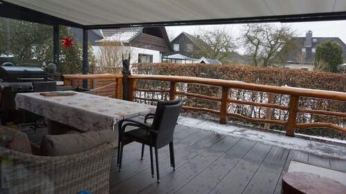 Terrasse mit Teil Wintergarten - 