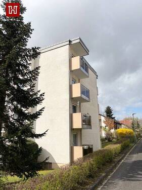 .. mit zwei Balkonen ! - 2 Zimmer Etagenwohnung in Kitzingen