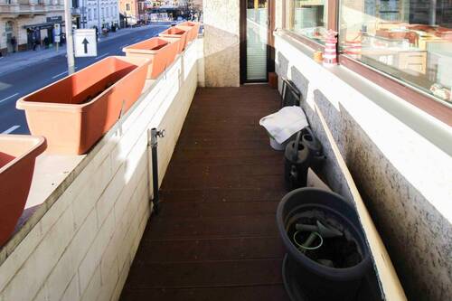Balkon - Etagenwohnung mit 93,60 m&sup2; in Berlin zum Kaufen
