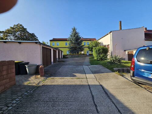 gesamter Hofbereich - Mehrfamilienhaus, Wohnhaus mit 338,00 m&sup2; in Coswig/Anhalt zum Kaufen