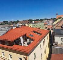 Großzügige Dachgeschoßwohnung - 465.000,00&nbsp;EUR Kaufpreis, ca.&nbsp; 119,00&nbsp;m&sup2;&nbsp;Wohnfl&auml;che in Laufen (PLZ: 83410)