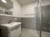 Modernes Badezimmer - 