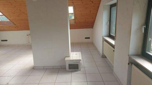 Wohnzimmer - Etagenwohnung mit 100,00 m² in Mömbris zur Miete