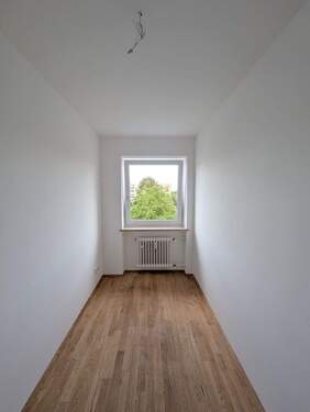 Kinder- oder Arbeitszimmer - 