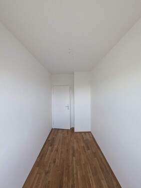 Kinder- oder Arbeitszimmer - 