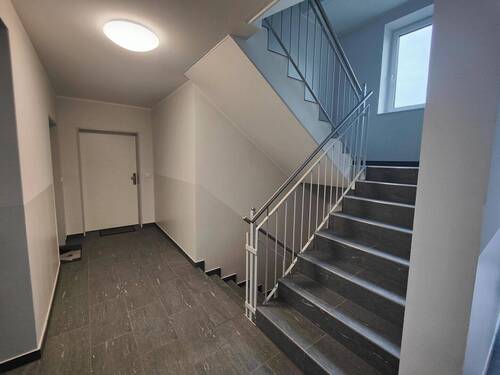 Treppenhaus - 2 Zimmer Etagenwohnung zum Kaufen in Uetersen