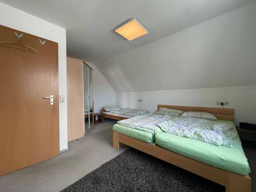 Schlafzimmer - Etagenwohnung mit 59,00 m² in Stockach zur Miete