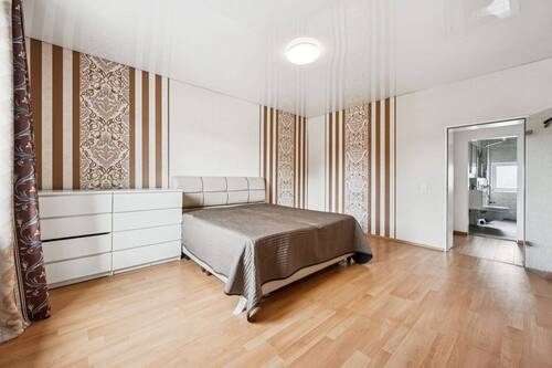 Schlafzimmer 1. OG - 