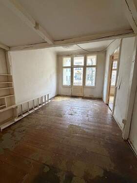3. Zimmer zur Straße (Balkon) - 
