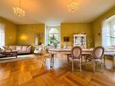 Großzügiges Esszimmer - 