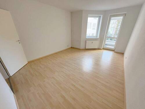 Großzügiges 2. Kinderzimmer mit Wohlfühlatmosphäre - 