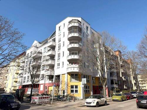 Harmonische Architektur in gepflegtem Umfeld - 4 Zimmer Etagenwohnung zur Miete in Berlin