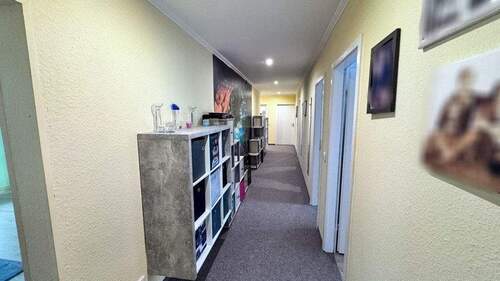 Hauptwohnung - Flur - 