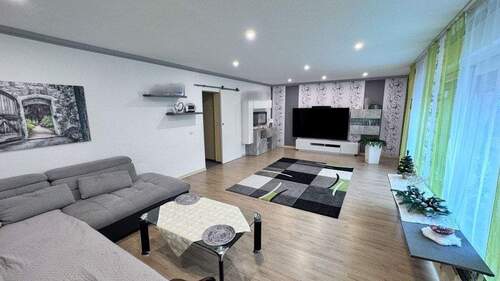 Hauptwohnung - Wohnzimmer - 1 Zimmer Bungalow in Flensburg